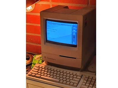 Old McIntosh computer